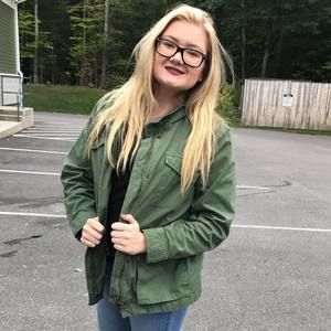 Meet your Posher, Andrea